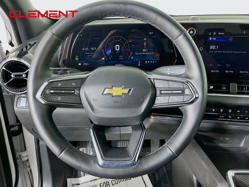 Used 2025 Chevrolet Equinox LT FWD image 14