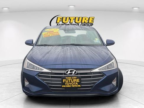Used 2020 Hyundai Elantra SEL image 2