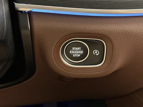 Certified 2026 Mercedes-Benz GLS 450 4MATIC image 28