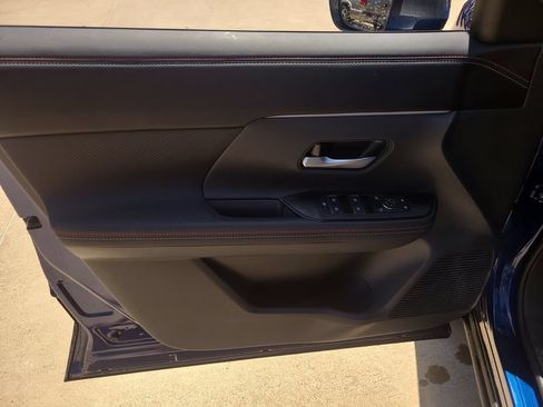 Certified 2025 Nissan Kicks SR AWD/4WD image 17