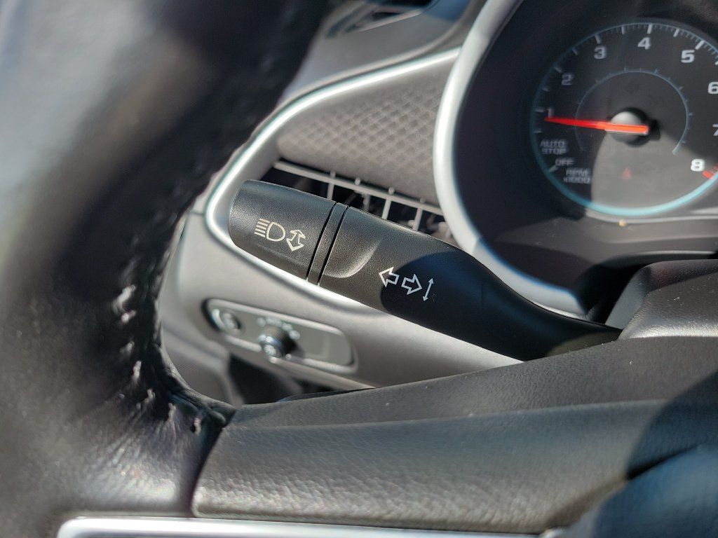 Used 2022 Chevrolet Malibu RS FWD image 29