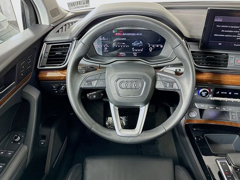 Used 2023 Audi Q5 2.0T Prestige w/ Prestige Package image 5