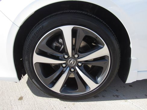 Certified 2025 Acura TLX w/ Technology Package image 4