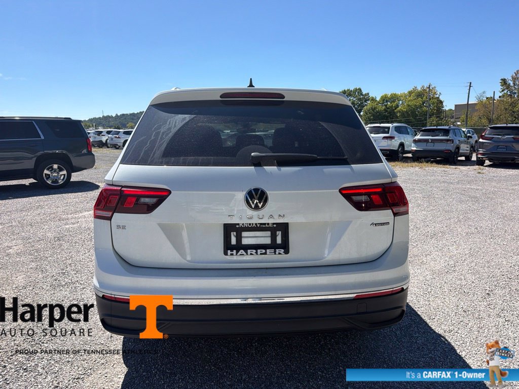 Used 2023 Volkswagen Tiguan SE w/ Panoramic Sunroof Package AWD/4WD image 4