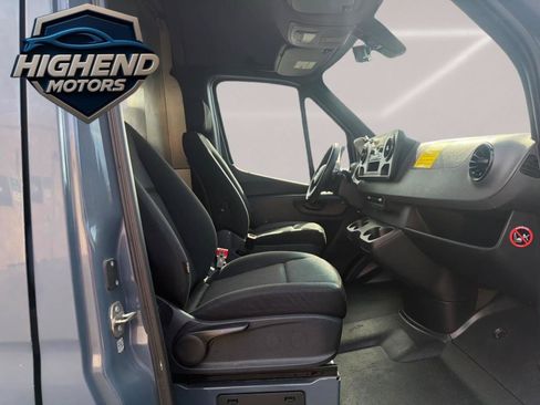 Used 2019 Mercedes-Benz Sprinter 170 image 13