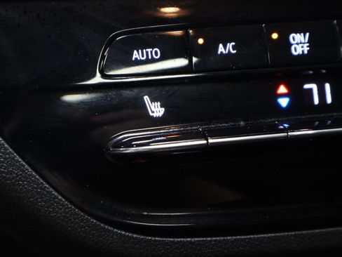 Used 2025 Buick Envista Avenir FWD image 4