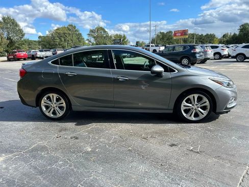 Used 2018 Chevrolet Cruze Premier w/ RS Package image 6