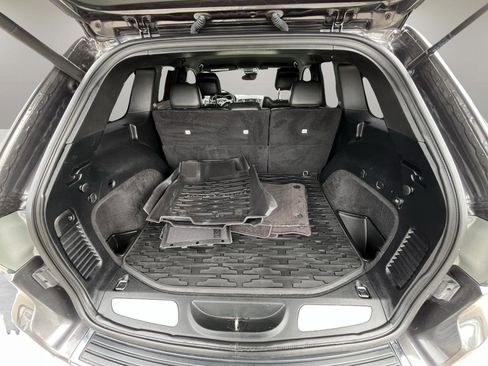 Used 2018 Jeep Grand Cherokee Limited AWD/4WD image 27