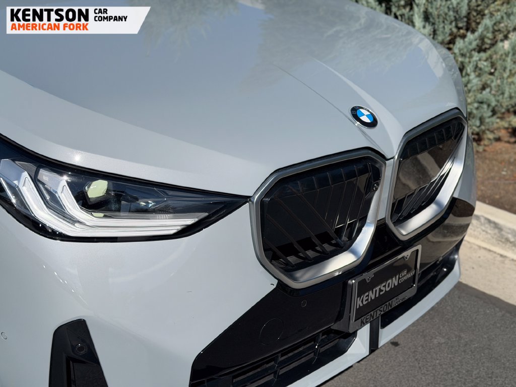 Used 2025 BMW X3 xDrive30i AWD/4WD image 11