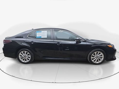 Used 2024 Toyota Camry LE w/ Convenience Package FWD image 5