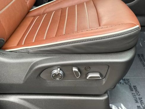 Used 2024 GMC Yukon Denali Ultimate AWD/4WD image 24
