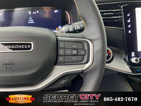 New 2026 Jeep Grand Wagoneer 4WD image 17