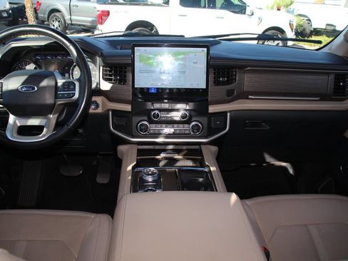 Certified 2024 Ford Expedition Limited AWD/4WD image 19
