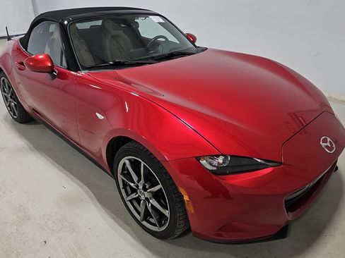 Used 2016 MAZDA MX-5 Miata Grand Touring RWD image 3