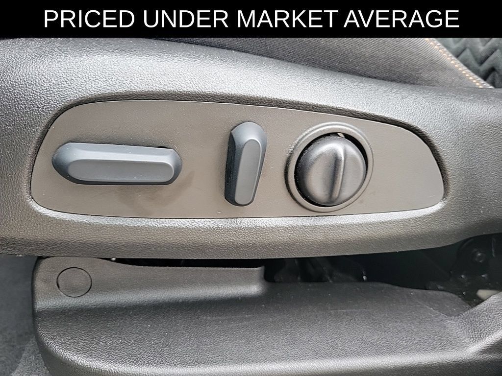 Used 2022 Chevrolet Equinox LT AWD/4WD image 15