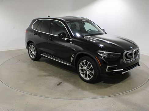 Used 2023 BMW X5 xDrive45e image 7