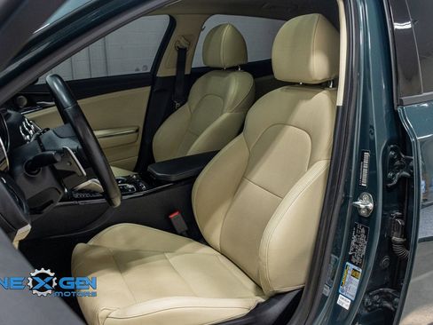Used 2023 Kia Stinger GT-Line w/ Sun & Sound Package image 20