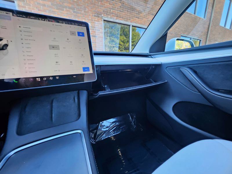 Used 2023 Tesla Model Y AWD image 56