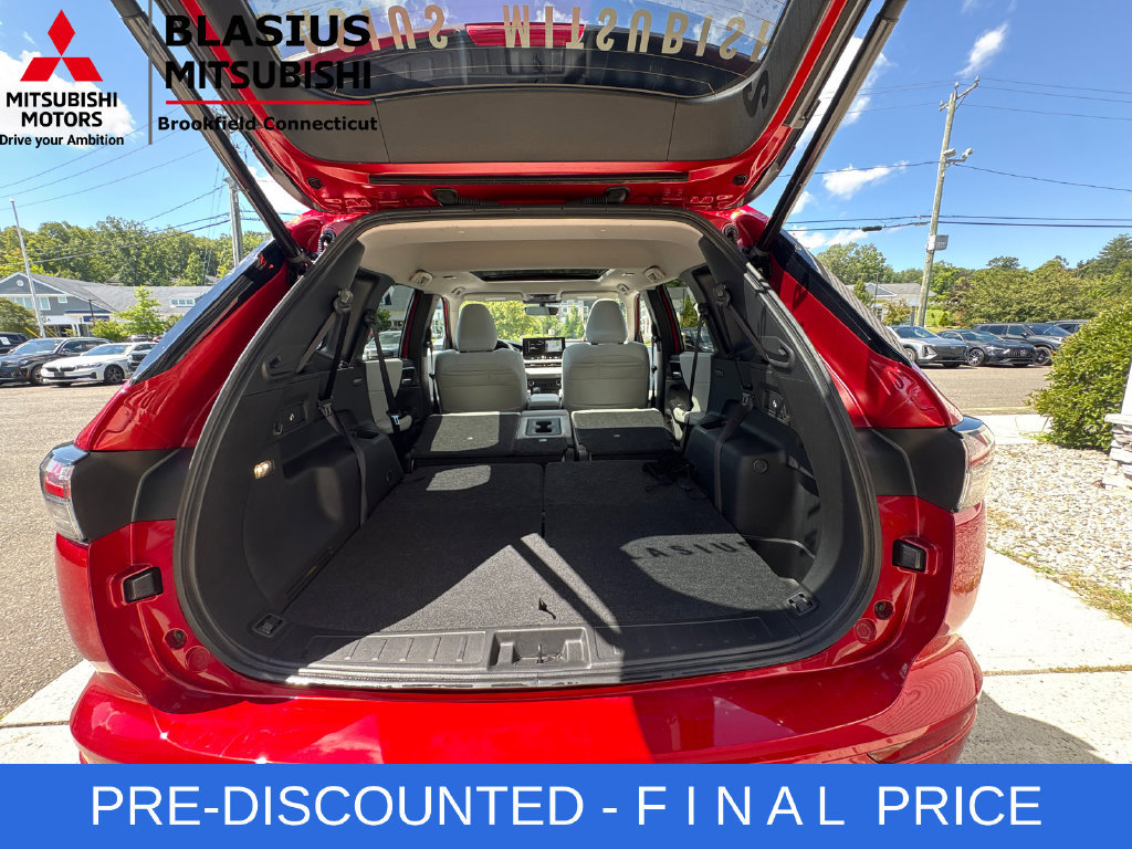 Used 2025 Mitsubishi Outlander SE AWD/4WD image 58