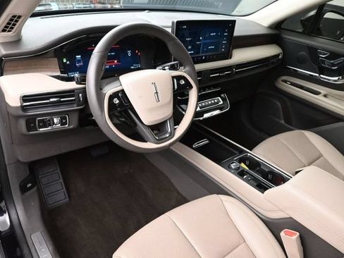 Certified 2023 Lincoln Corsair Reserve AWD/4WD image 9