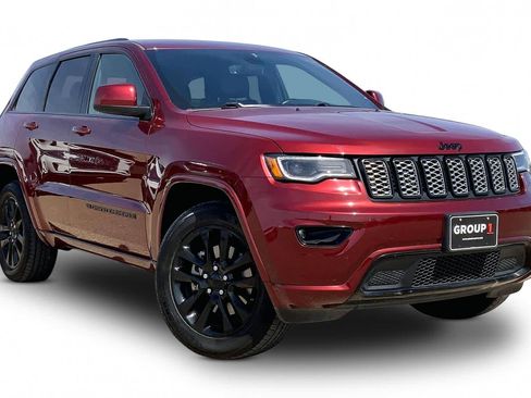 Used 2022 Jeep Grand Cherokee Laredo X AWD/4WD image 5