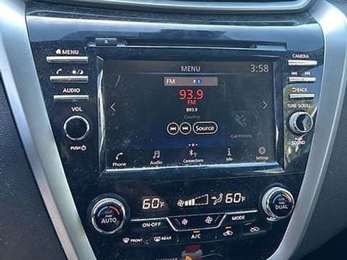 Used 2020 Nissan Murano SV image 12