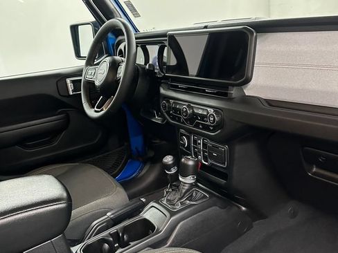 Used 2024 Jeep Wrangler Unlimited w/ Convenience Group AWD/4WD image 38