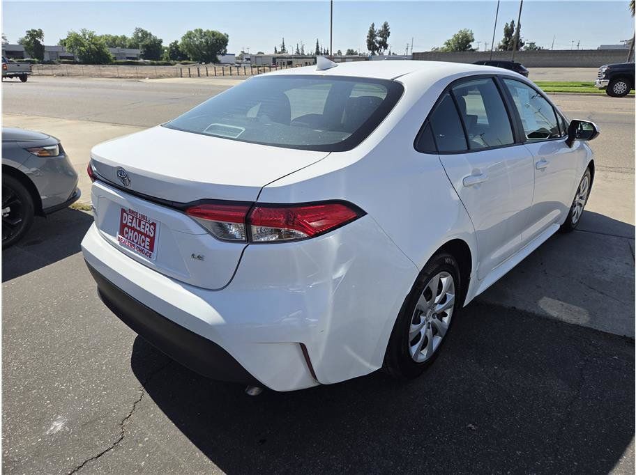 Used 2023 Toyota Corolla LE FWD image 5