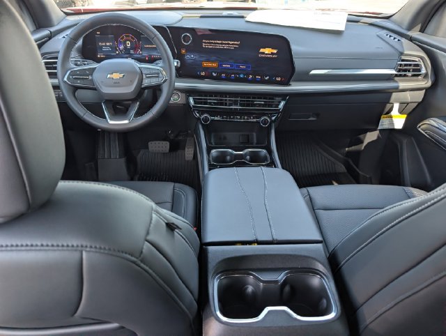 New 2027 Chevrolet Traverse LT w/ Driver Confidence Package FWD image 5
