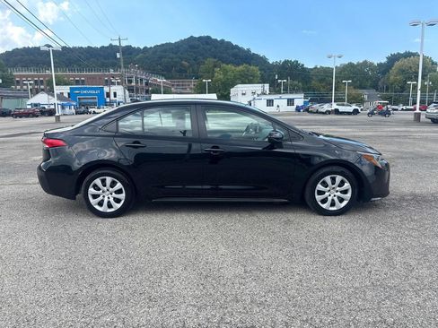 Used 2024 Toyota Corolla LE FWD image 6