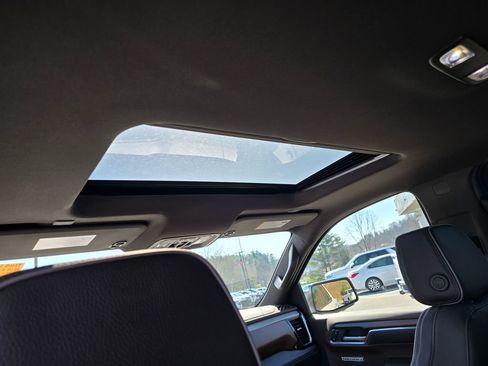 Used 2025 GMC Sierra 1500 Denali w/ Denali Reserve Package image 12