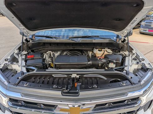 Used 2025 Chevrolet Silverado 1500 LT image 30