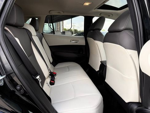 Used 2024 Toyota Corolla Cross XLE w/ Convenience Package image 23