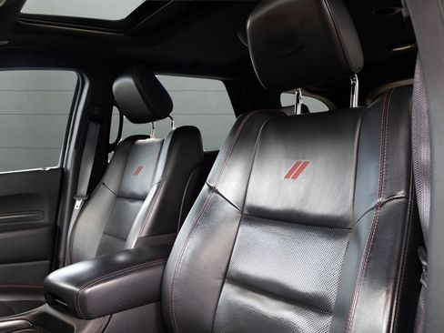 Used 2022 Dodge Durango R/T w/ Blacktop Package AWD/4WD image 2