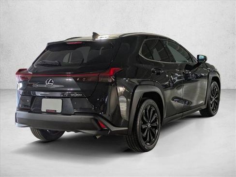Used 2021 Lexus UX 200 image 5