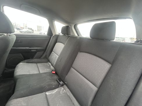 Used 2008 MAZDA MAZDA3 s FWD image 9