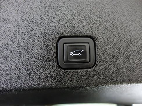 Certified 2024 Cadillac XT6 Premium Luxury w/ LPO, Floor Liner Package image 33