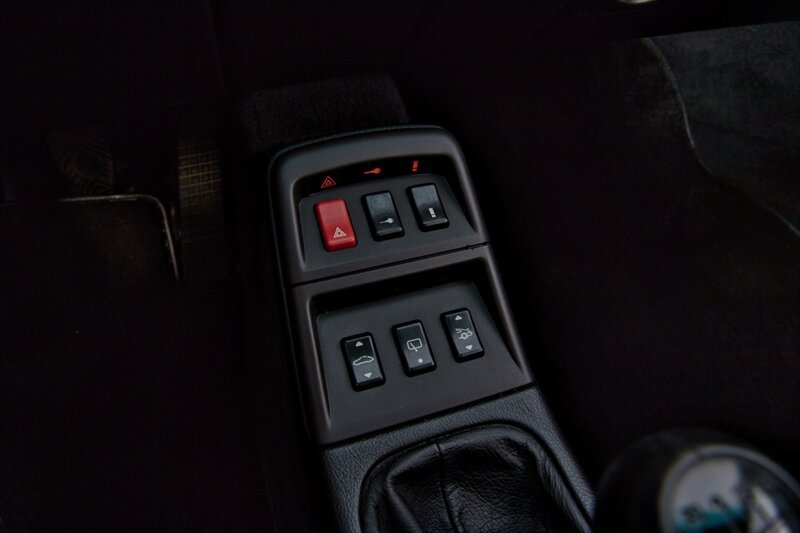 Used 1996 Porsche 911 Carrera RWD image 31