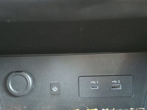 Used 2024 Nissan Pathfinder SL AWD/4WD image 6