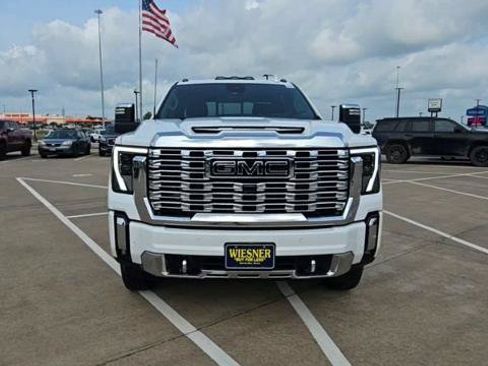 Used 2024 GMC Sierra 3500 Denali w/ Denali Reserve Package AWD/4WD image 2