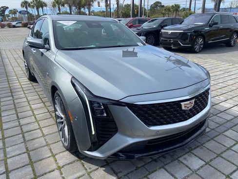 Used 2025 Cadillac CT5 Premium Luxury image 4