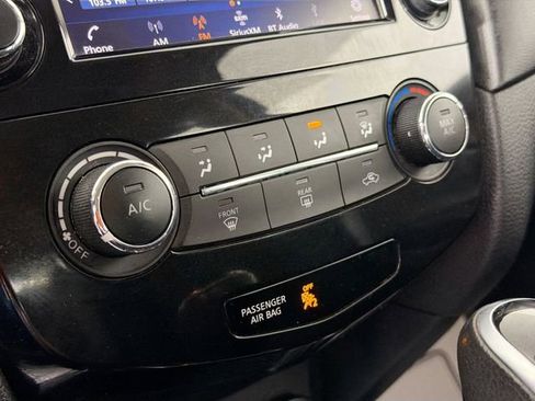 Used 2019 Nissan Rogue S FWD image 15