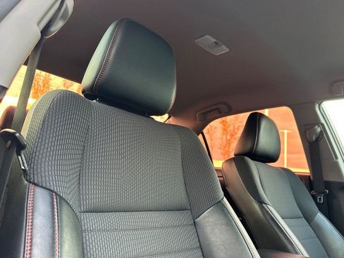 Used 2017 Toyota Camry SE image 16