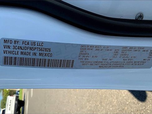 New 2023 Jeep Compass Latitude w/ Sun and Sound Group image 12