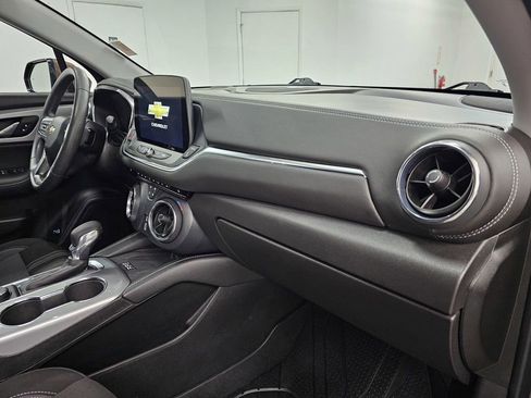 Used 2023 Chevrolet Blazer LT w/ Convenience Package FWD image 11