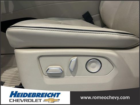 Certified 2024 Cadillac Escalade Premium Luxury w/ Performance Package image 14