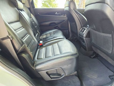Used 2017 Kia Sorento EX FWD image 35