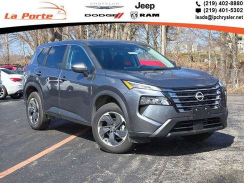 Used 2026 Nissan Rogue SV image 1