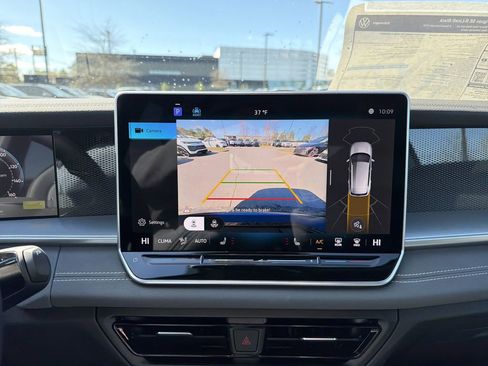 New 2026 Volkswagen Tiguan SE R-Line FWD image 30