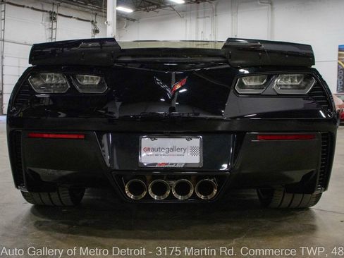 Used 2016 Chevrolet Corvette Z06 w/ 3LZ Preferred Equipment Group RWD image 7